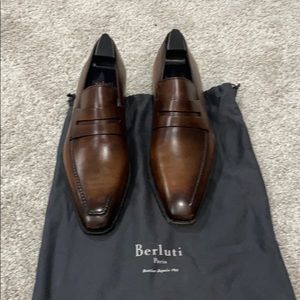 Berluti loafers , brown leather  size 9